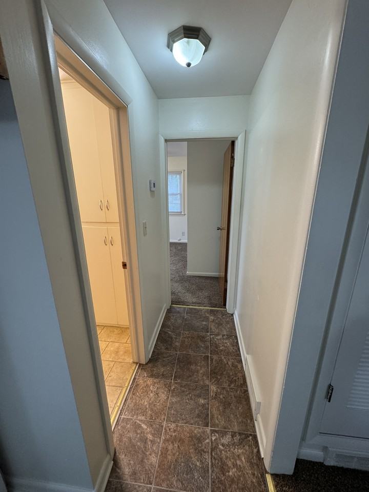 1103 11th Avenue - Photo 3 of 5