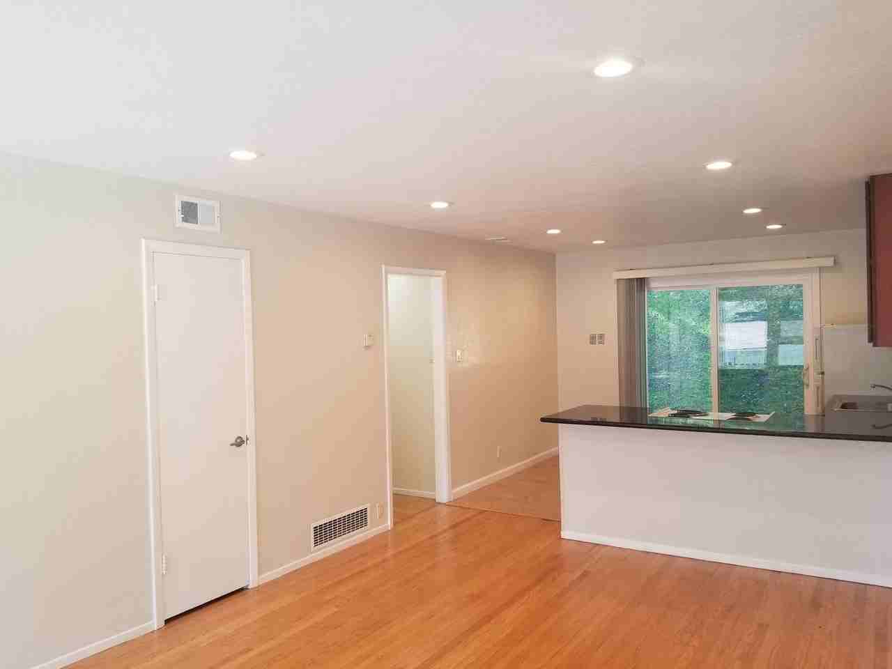 2076 Donald Dr - Photo 5 of 10