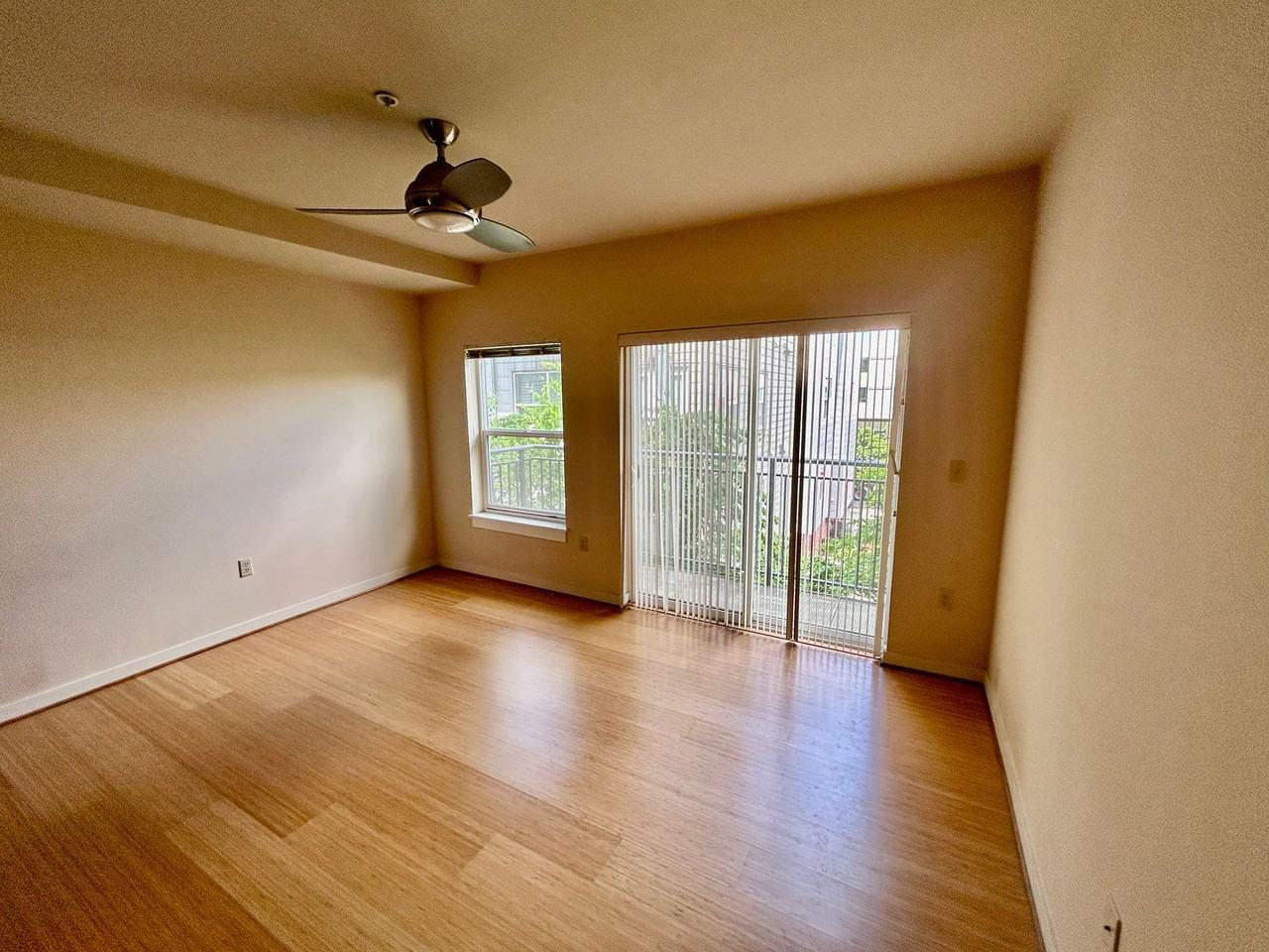 1026 Ne 65th St - Photo 7 of 15