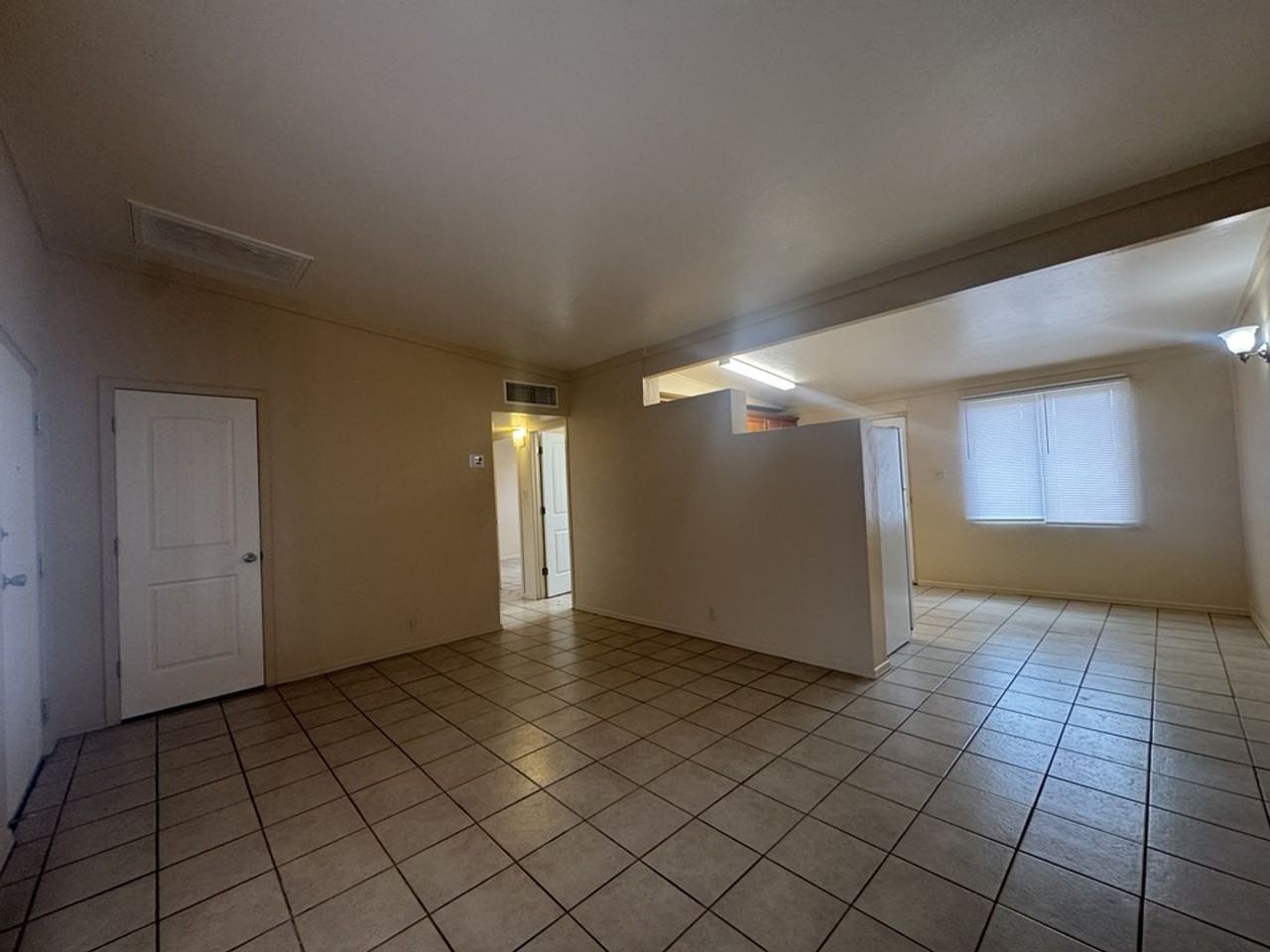 1800 E Fry Blvd #17 - Photo 2 of 11