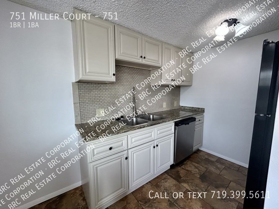 751 Miller Ct #751 - Photo 7 of 13