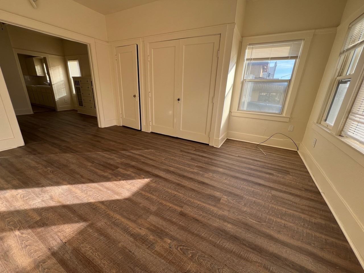 611 E Street - Photo 3 of 13