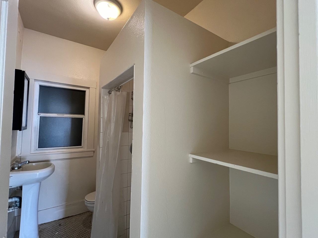 611 E Street - Photo 4 of 13