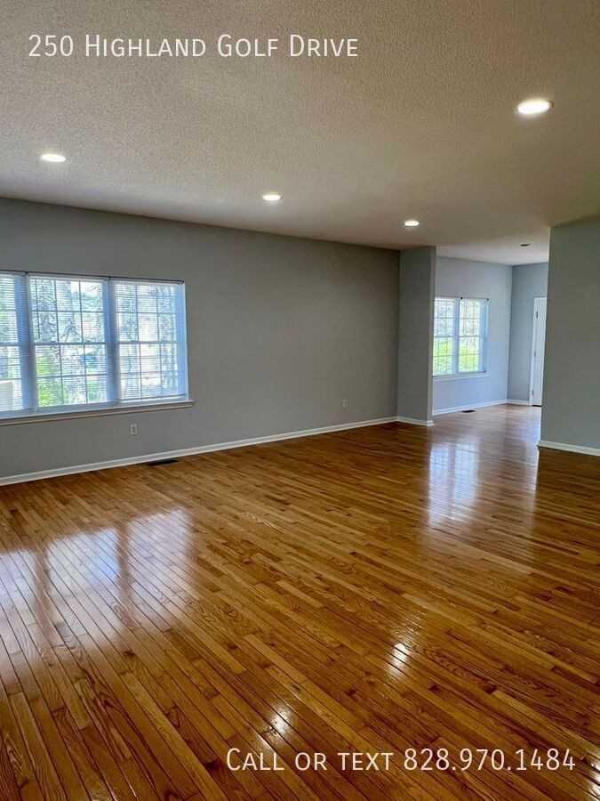 250 Highland Golf Dr - Photo 3 of 15