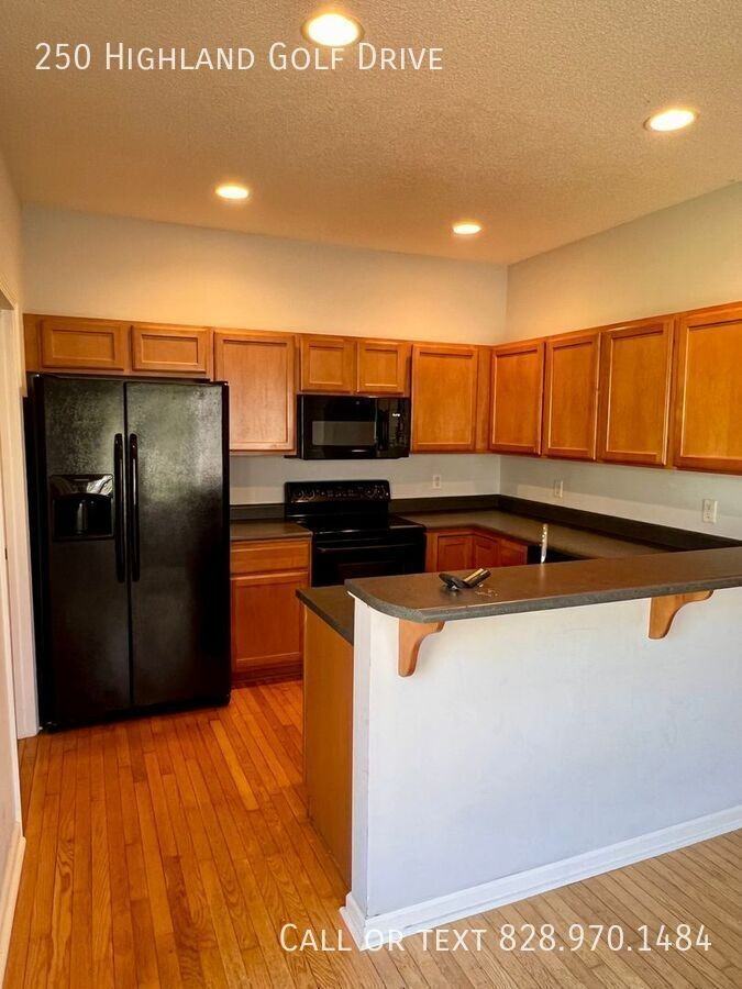 250 Highland Golf Dr - Photo 5 of 15