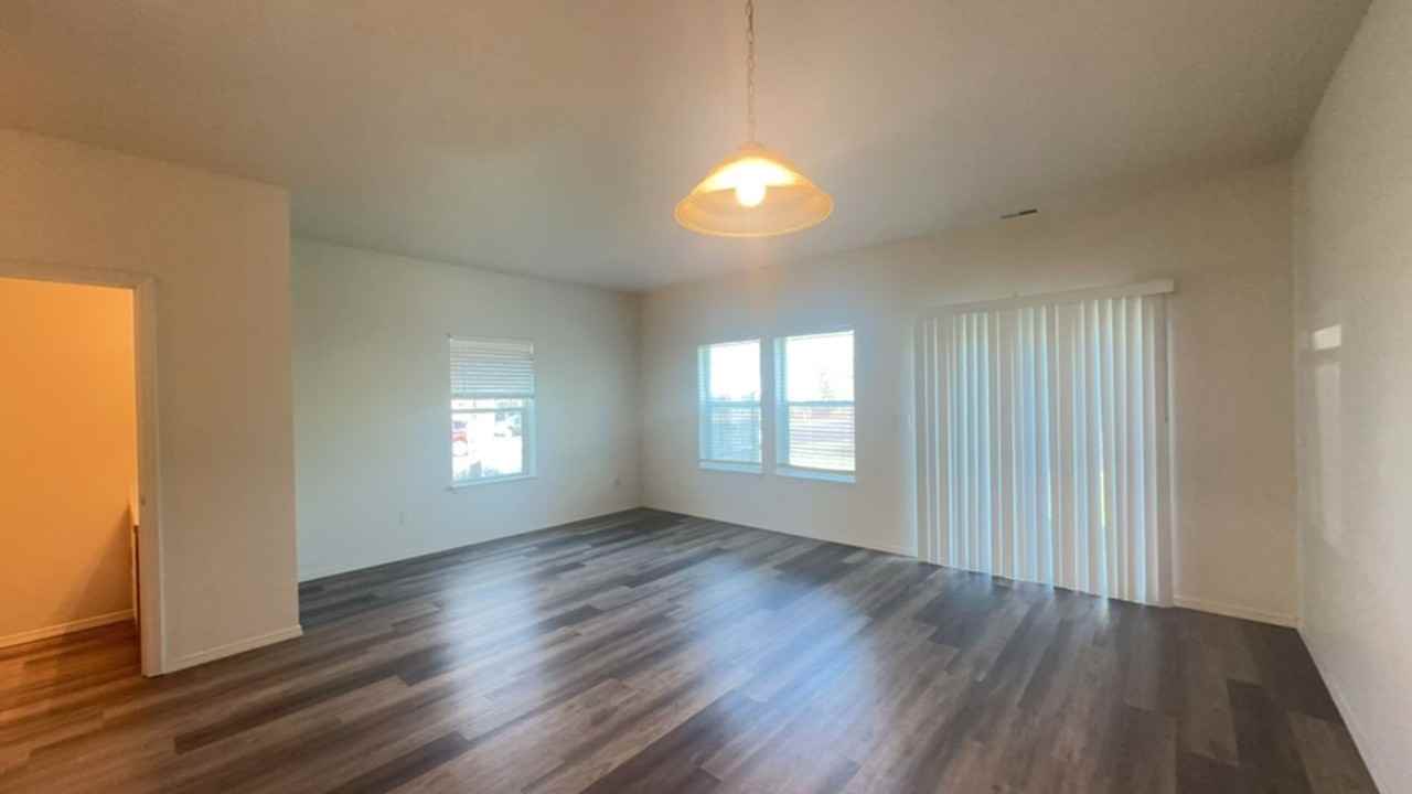 2002 Sw Canyon Dr #20 - Photo 3 of 19