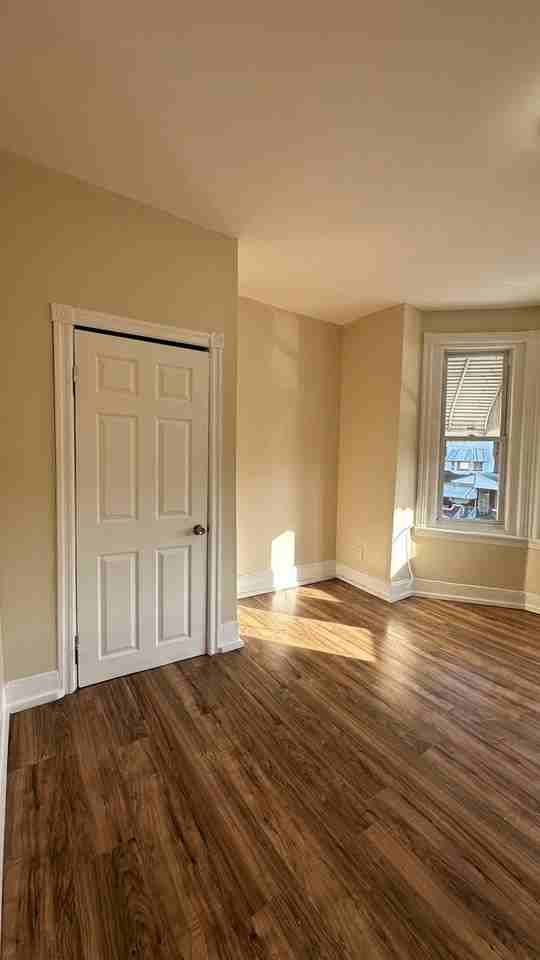 2033 S 57th St - Photo 3 of 16