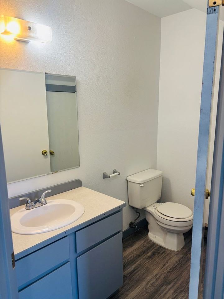 506 W Central Ave #C - Photo 6 of 23