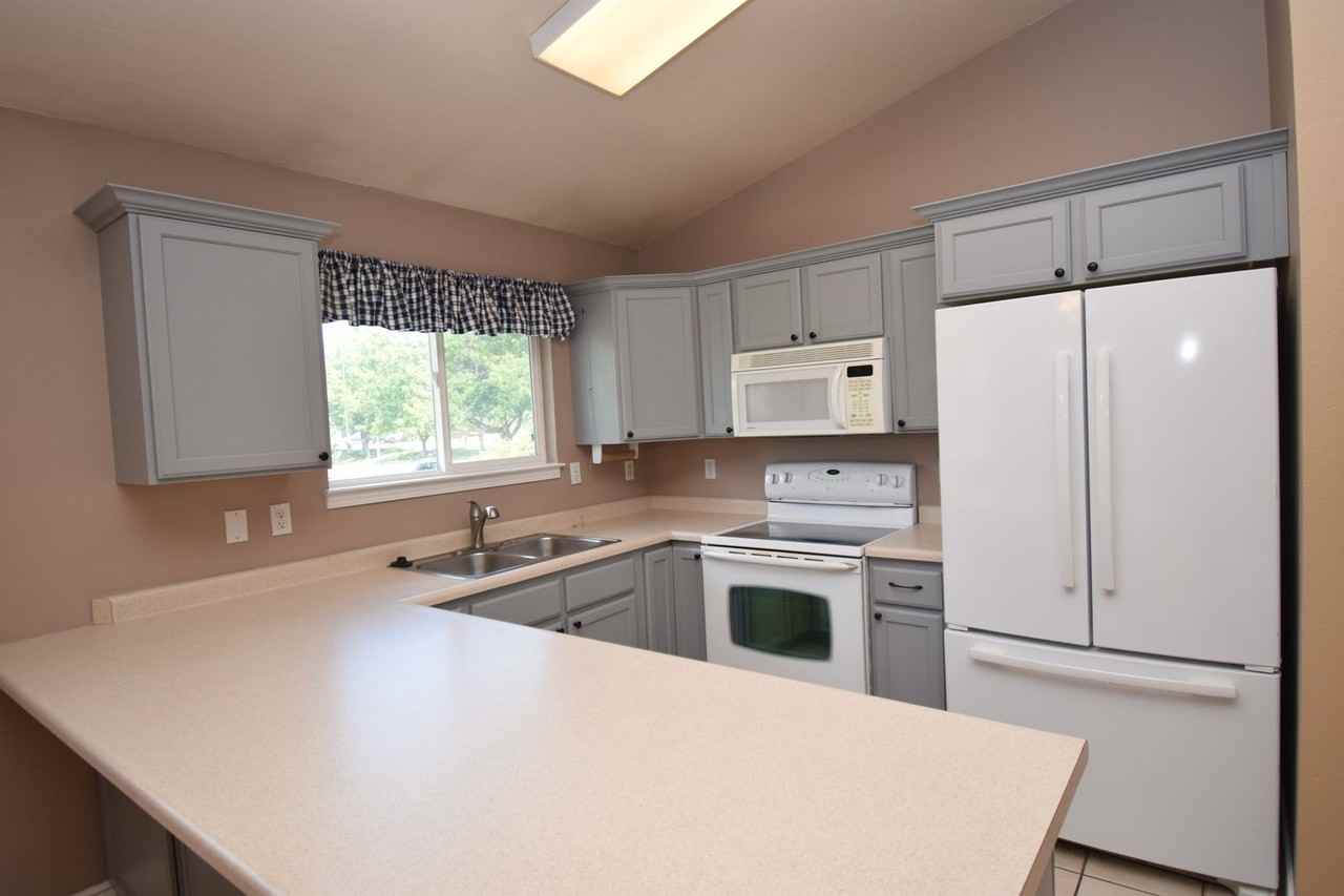 3174 S Lincoln St - Photo 4 of 16
