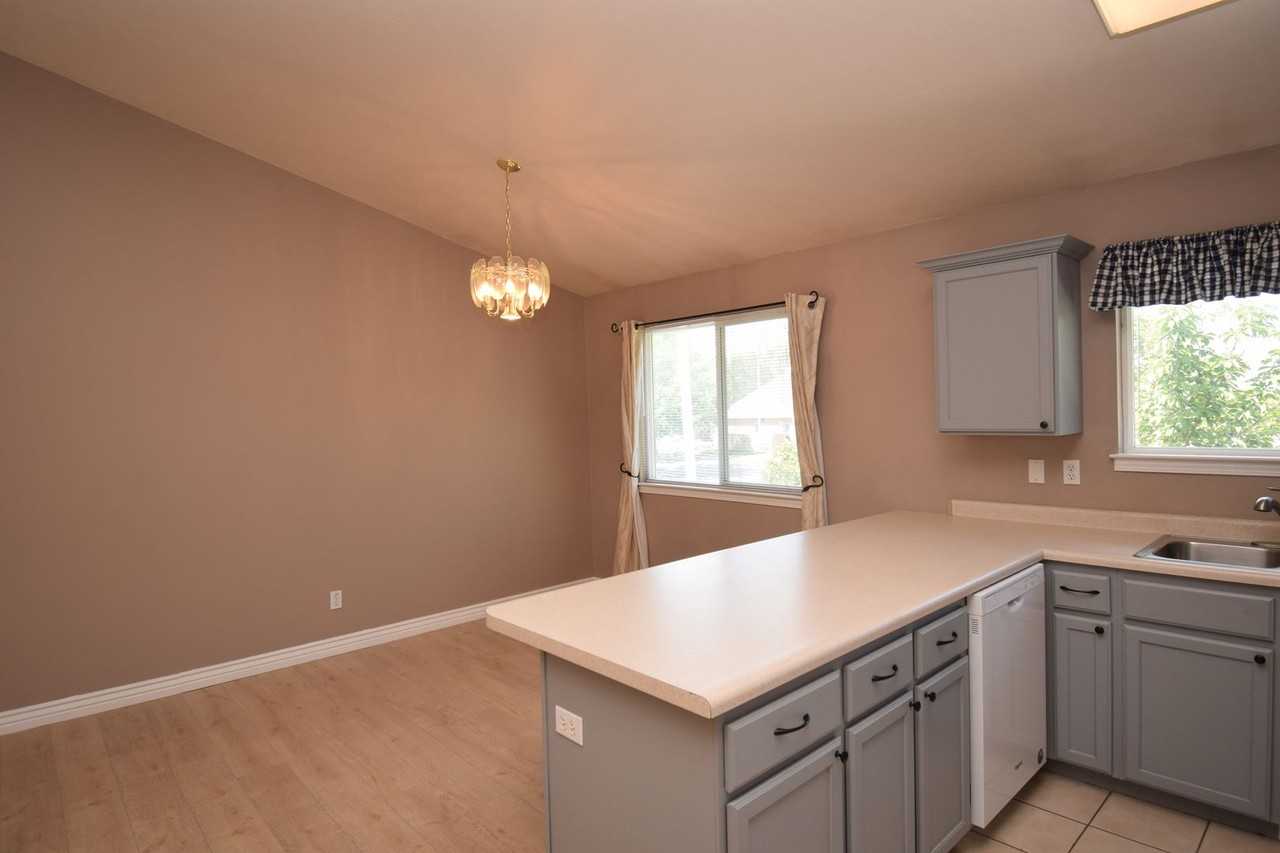 3174 S Lincoln St - Photo 5 of 16