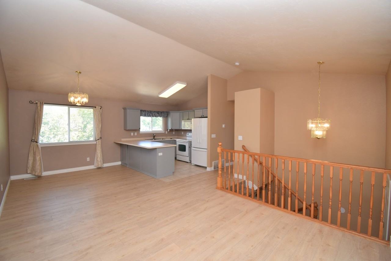 3174 S Lincoln St - Photo 7 of 16