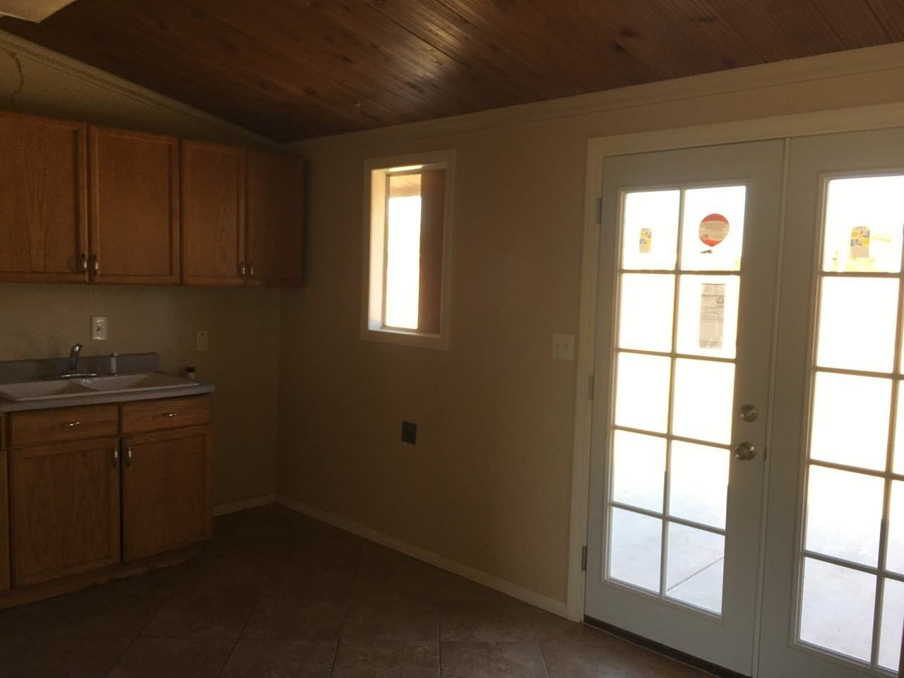 45524 Gadsden Ave - Photo 5 of 12
