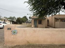 featured image of 204 E Palmdale St