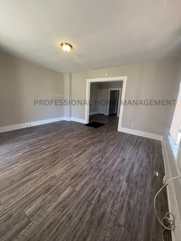 207 Old Mill Rd - Photo 4 of 6