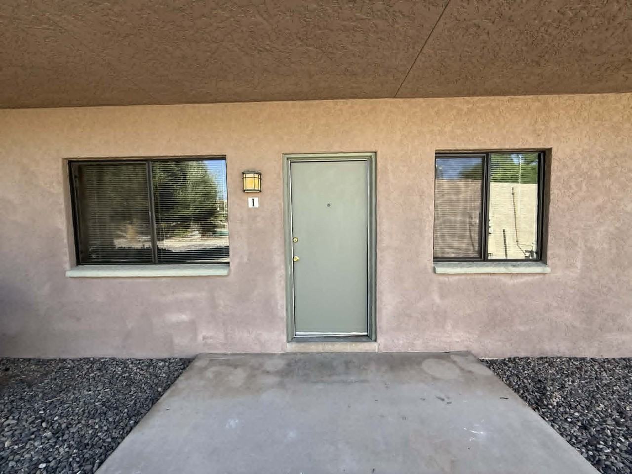 1821 // 1518 East Hedrick Drive #I - Photo 2 of 22