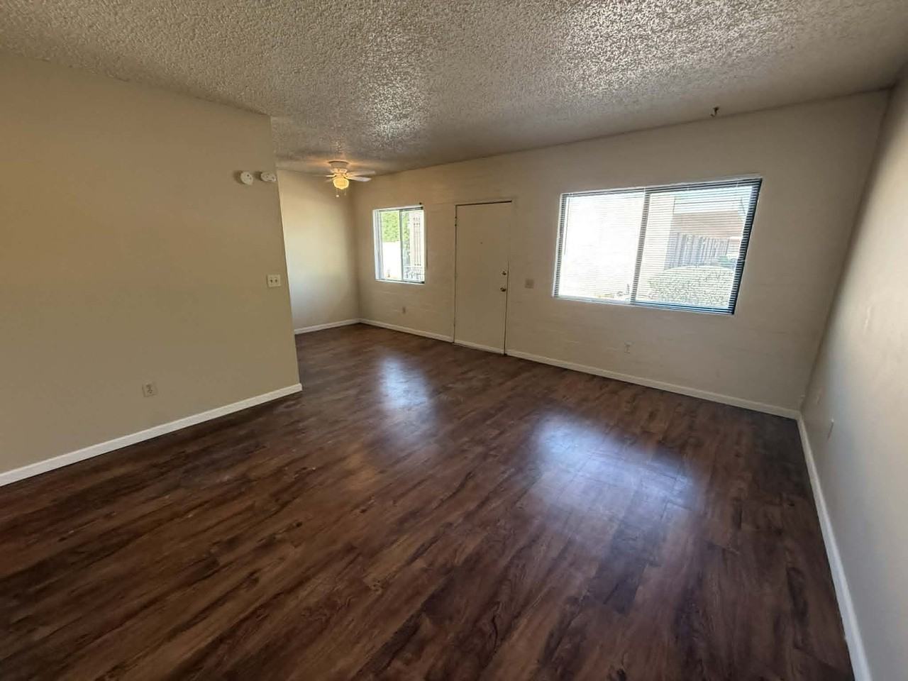 1821 // 1518 East Hedrick Drive #I - Photo 5 of 22