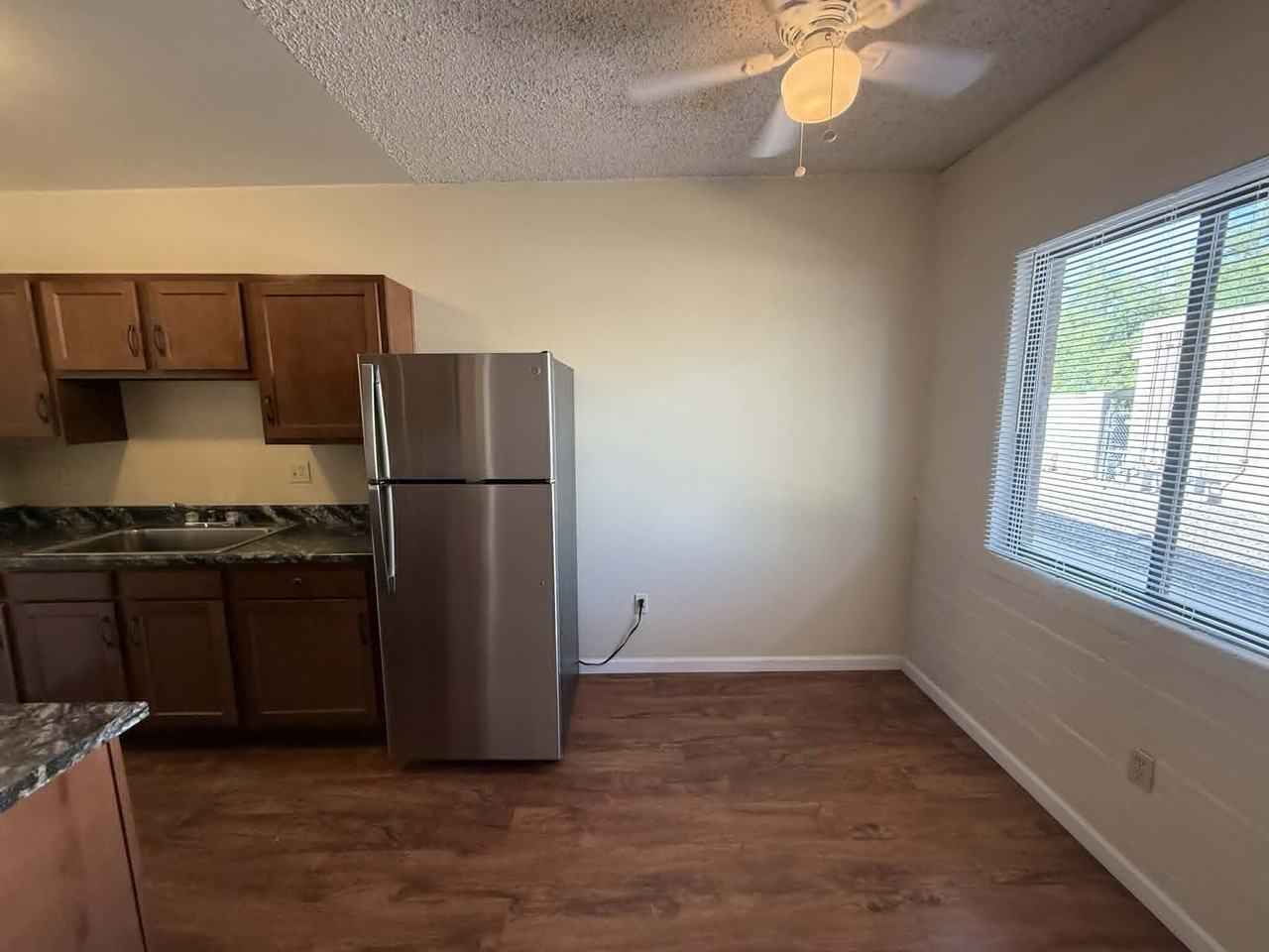 1821 // 1518 East Hedrick Drive #I - Photo 6 of 22