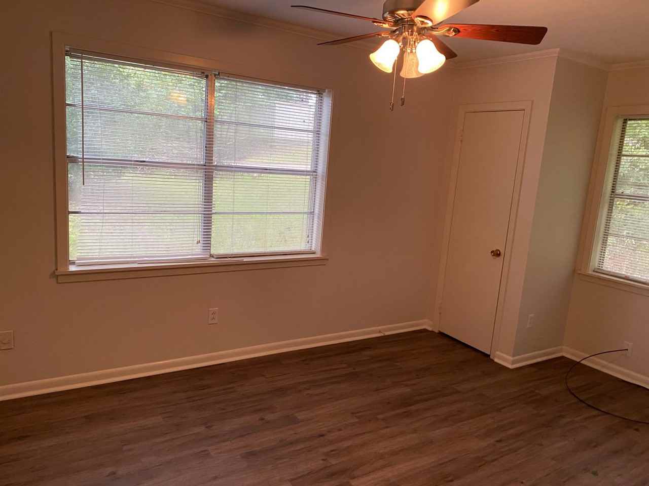 106 Hillcrest Rd - Photo 2 of 9