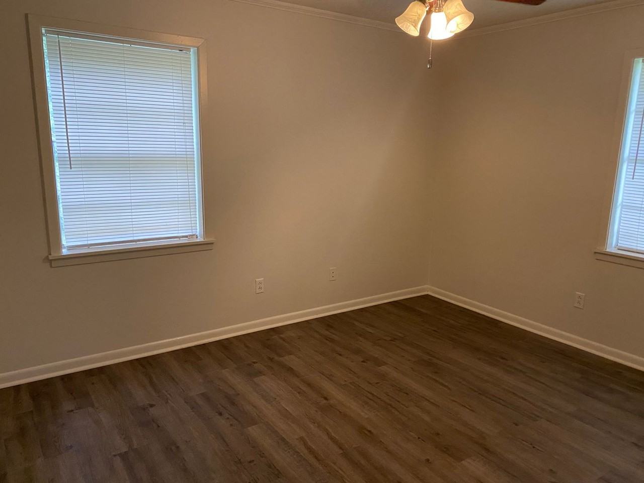 106 Hillcrest Rd - Photo 3 of 9