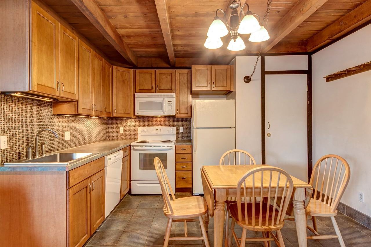 201-C Treehouse - Photo 6 of 14