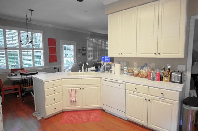 3201 Stanford Dr - Photo 2 of 13