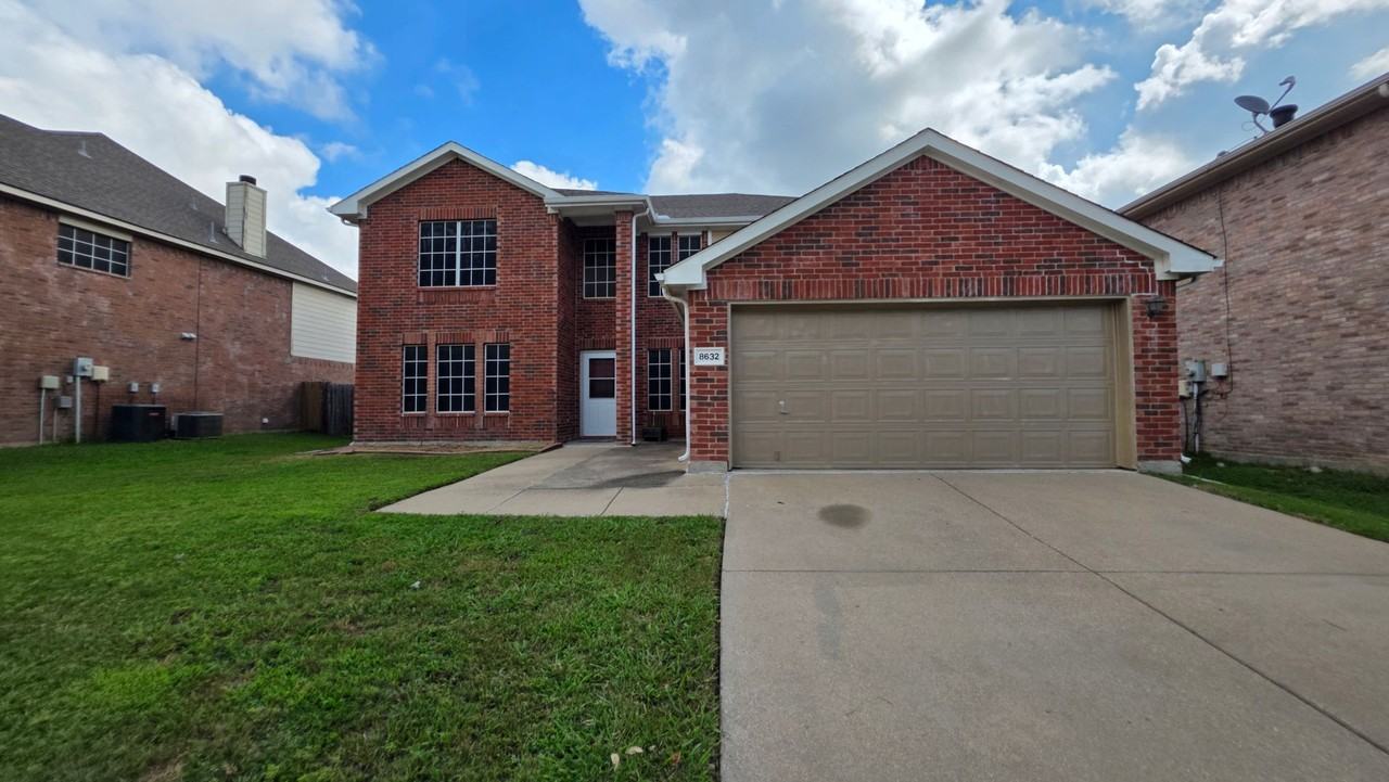8632 Arcadia Park Dr - Photo 2 of 40