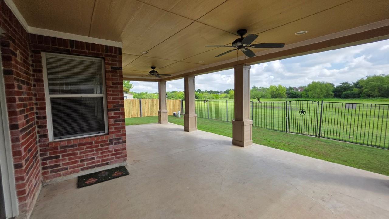 8632 Arcadia Park Dr - Photo 3 of 40