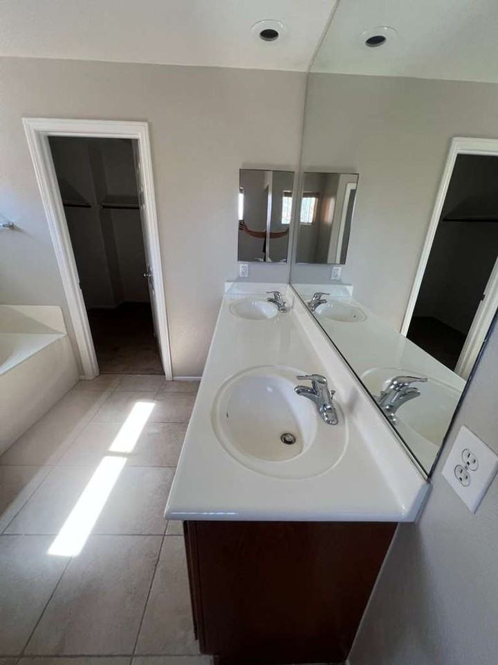 5099 Aesop Ave - Photo 3 of 29