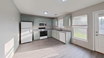 featured image of 404 Se Oak Ridge Dr Apt A #Apt A