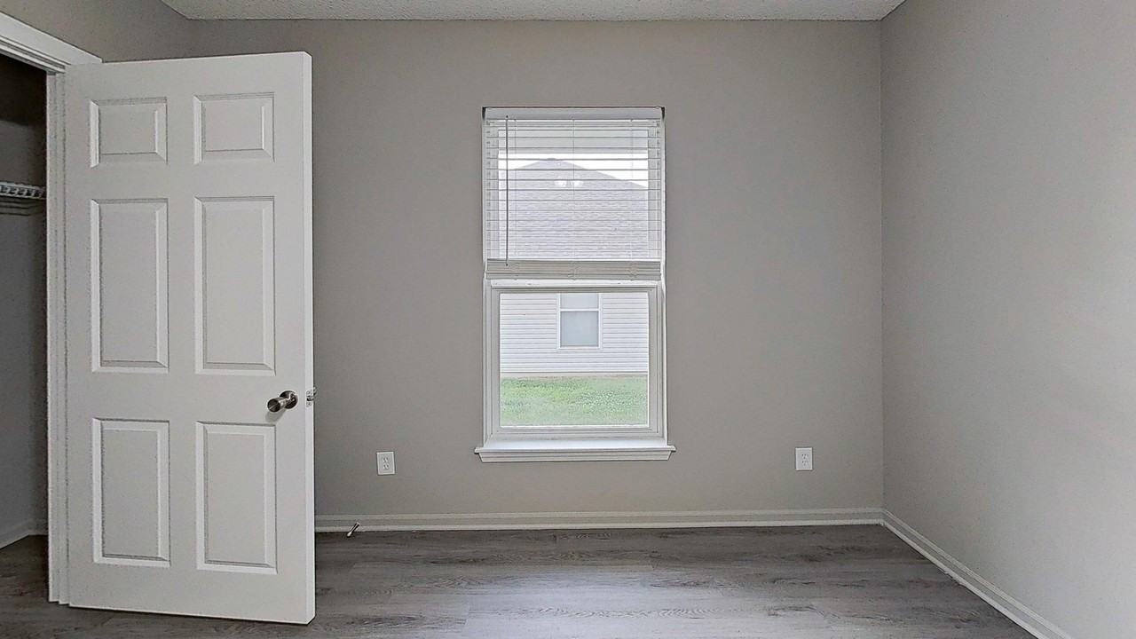 404 Se Oak Ridge Dr Apt A - Photo 5 of 8