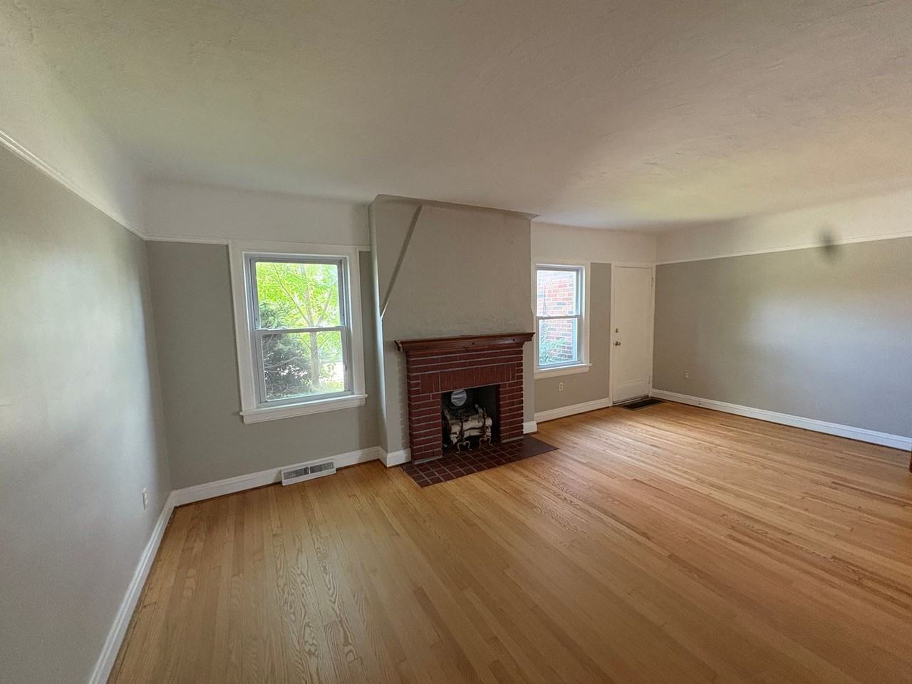 2507 Brookview Blvd - Photo 5 of 16