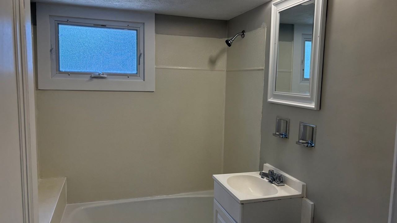 2507 Brookview Blvd - Photo 6 of 16