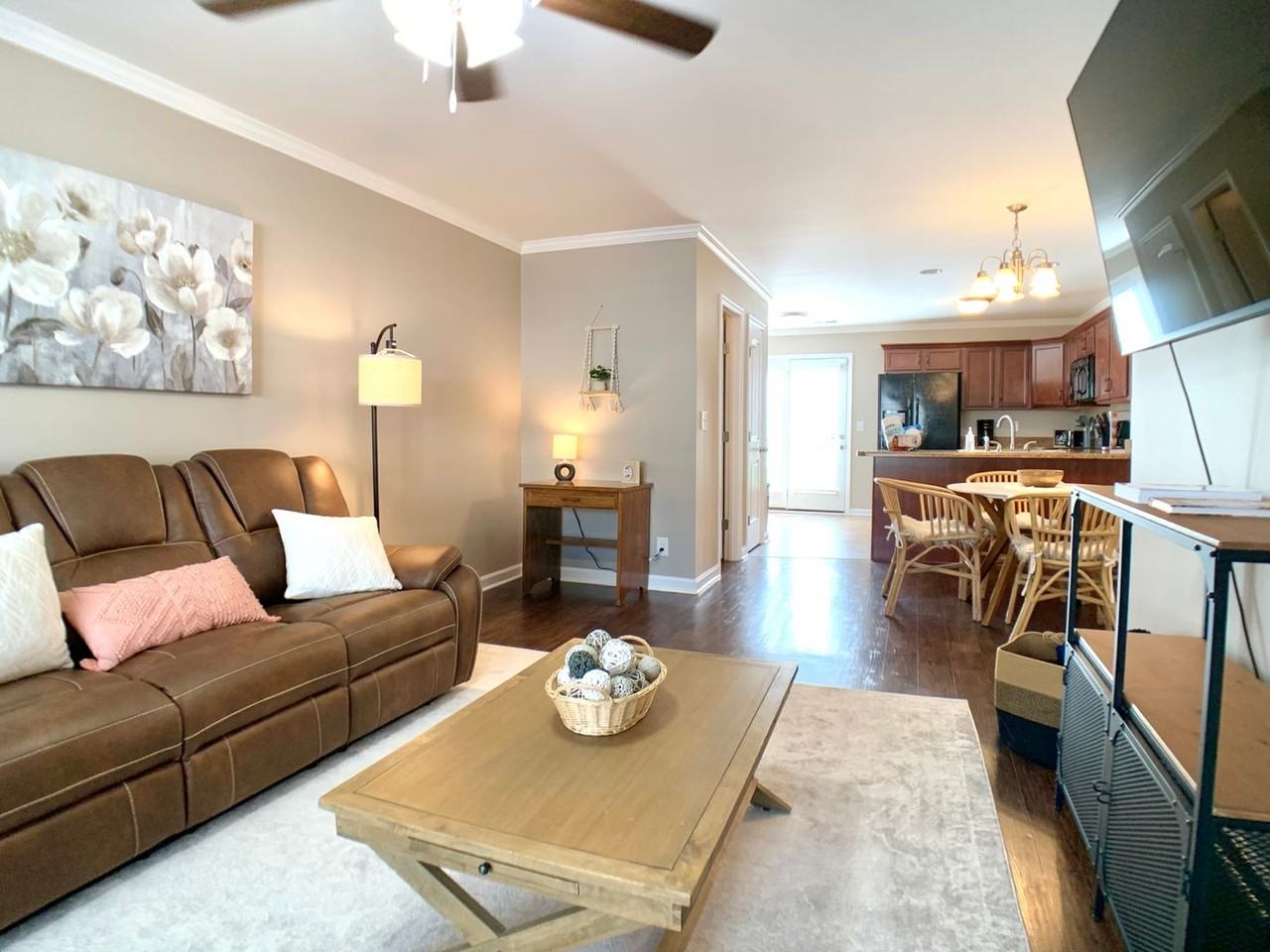 308 Sam Houston Cir - Photo 4 of 29