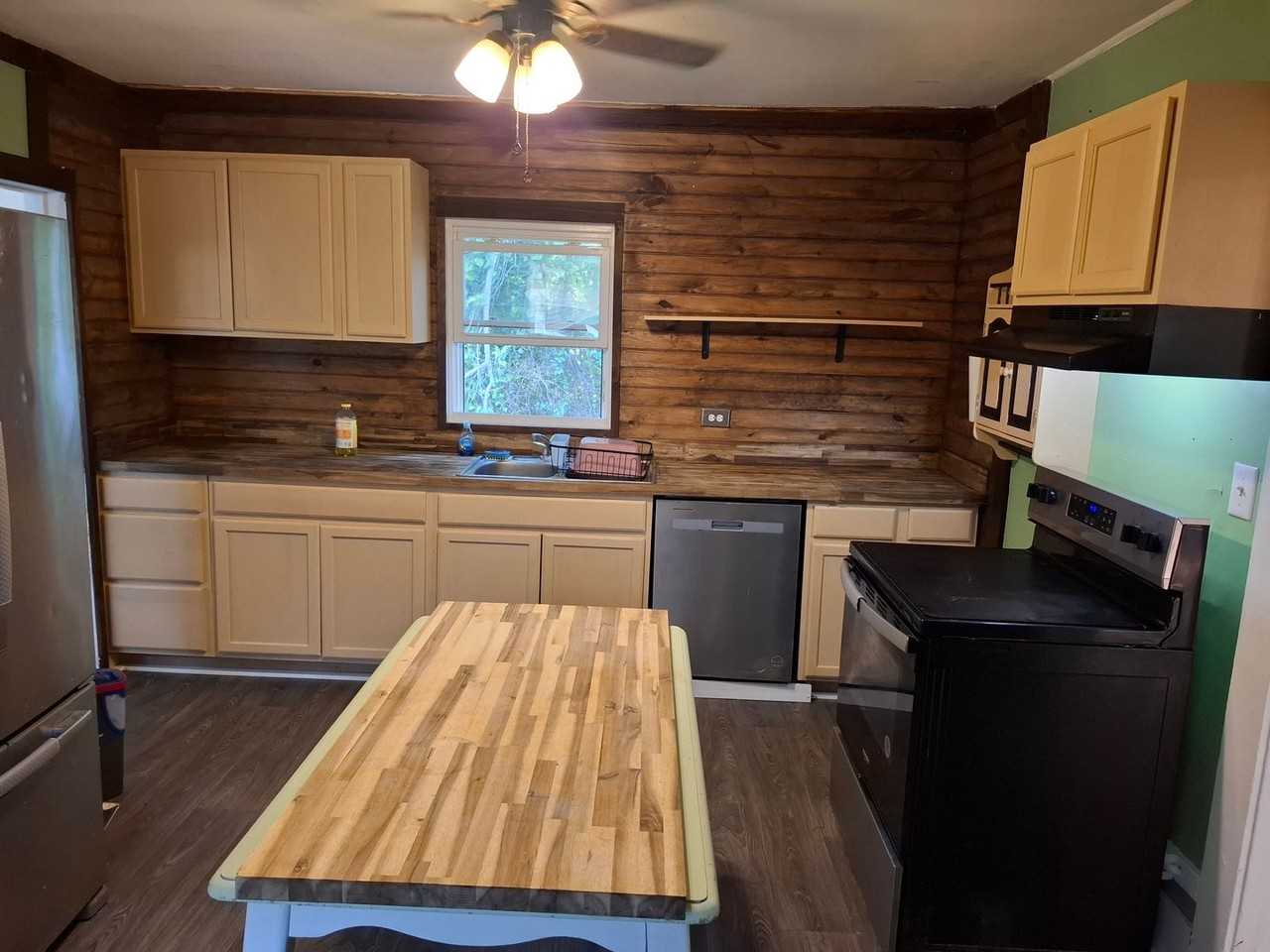 732 Stewarts Rd - Photo 2 of 20