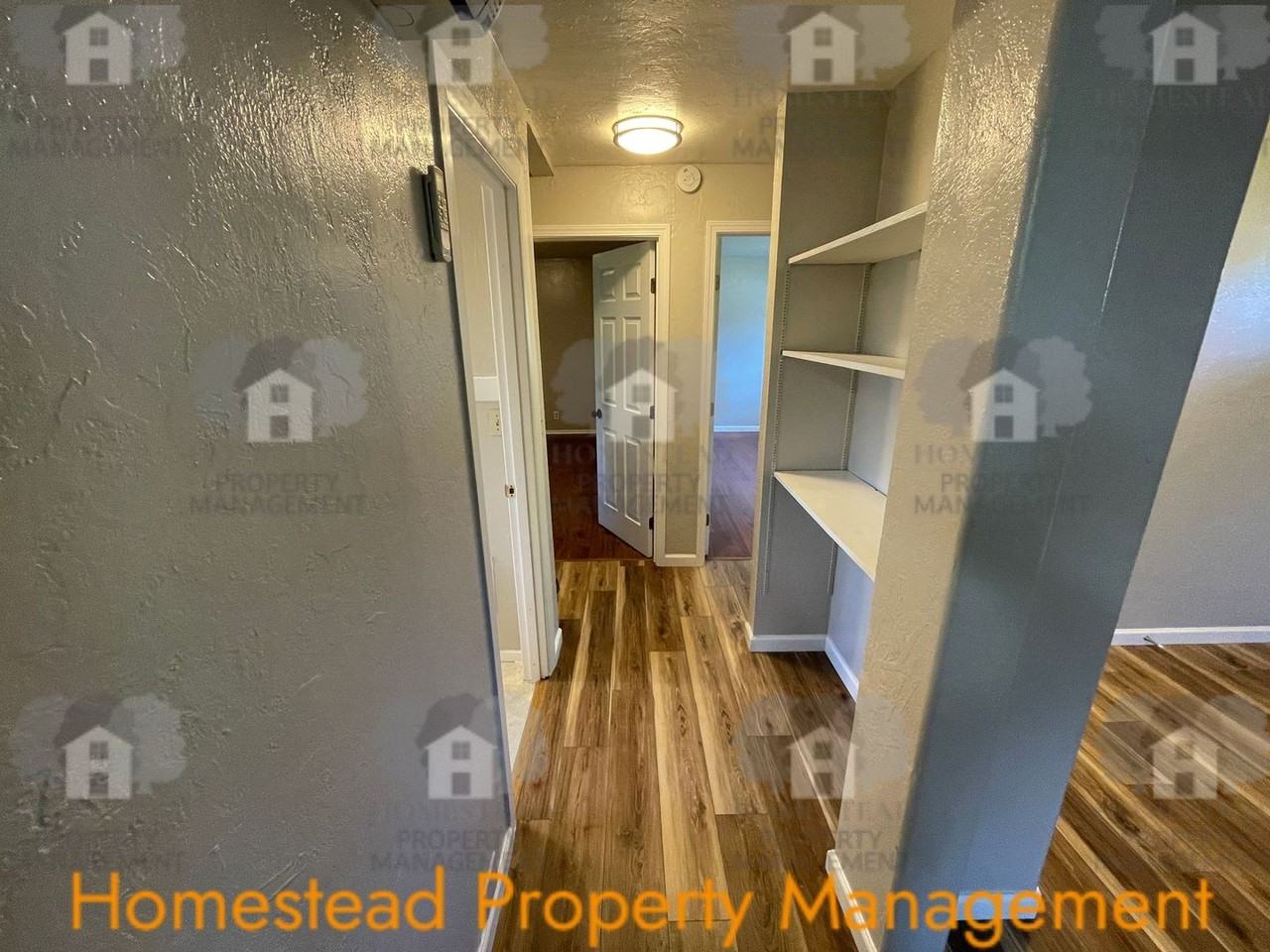 582 Main St W - Photo 5 of 18