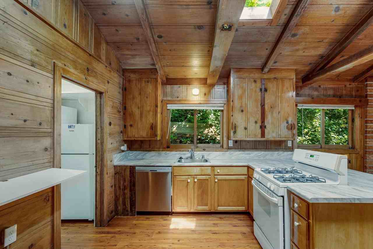11075 Dell Ave - Photo 3 of 9