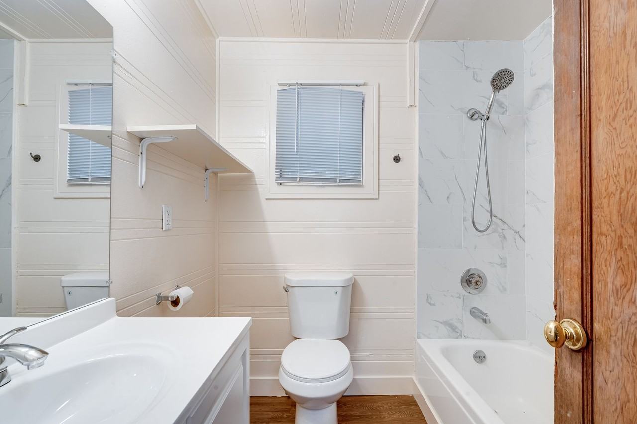 11075 Dell Ave - Photo 7 of 9