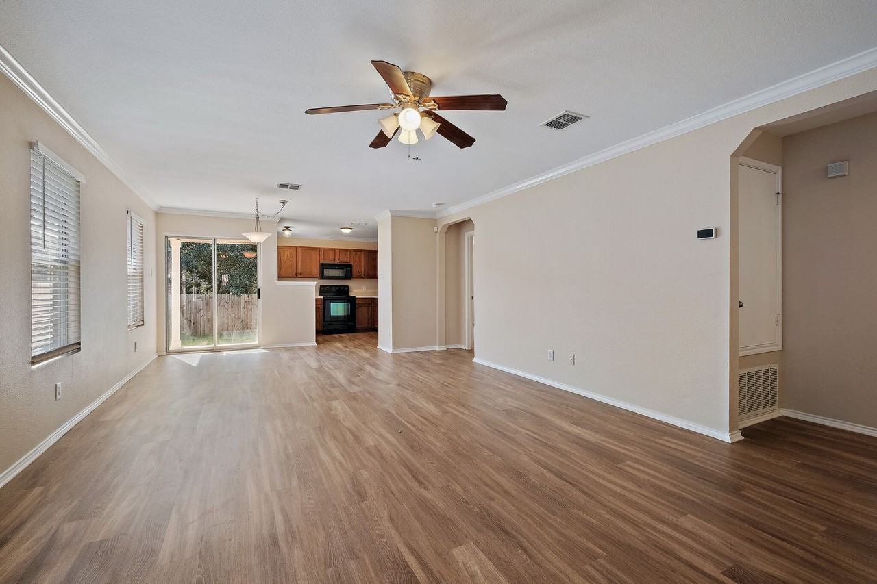 3538 Lantana Fls - Photo 4 of 26