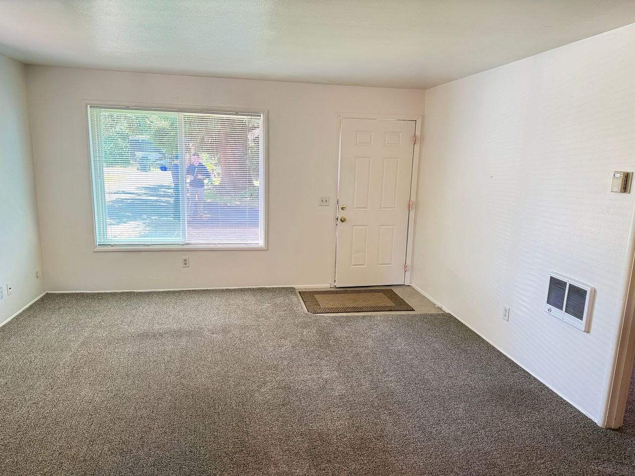 231 Holeman Ave - Photo 6 of 29