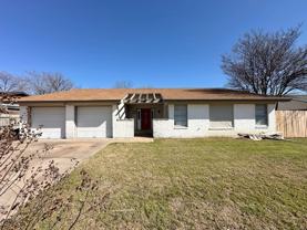 1904 Stardust St - Photo 1 of 1