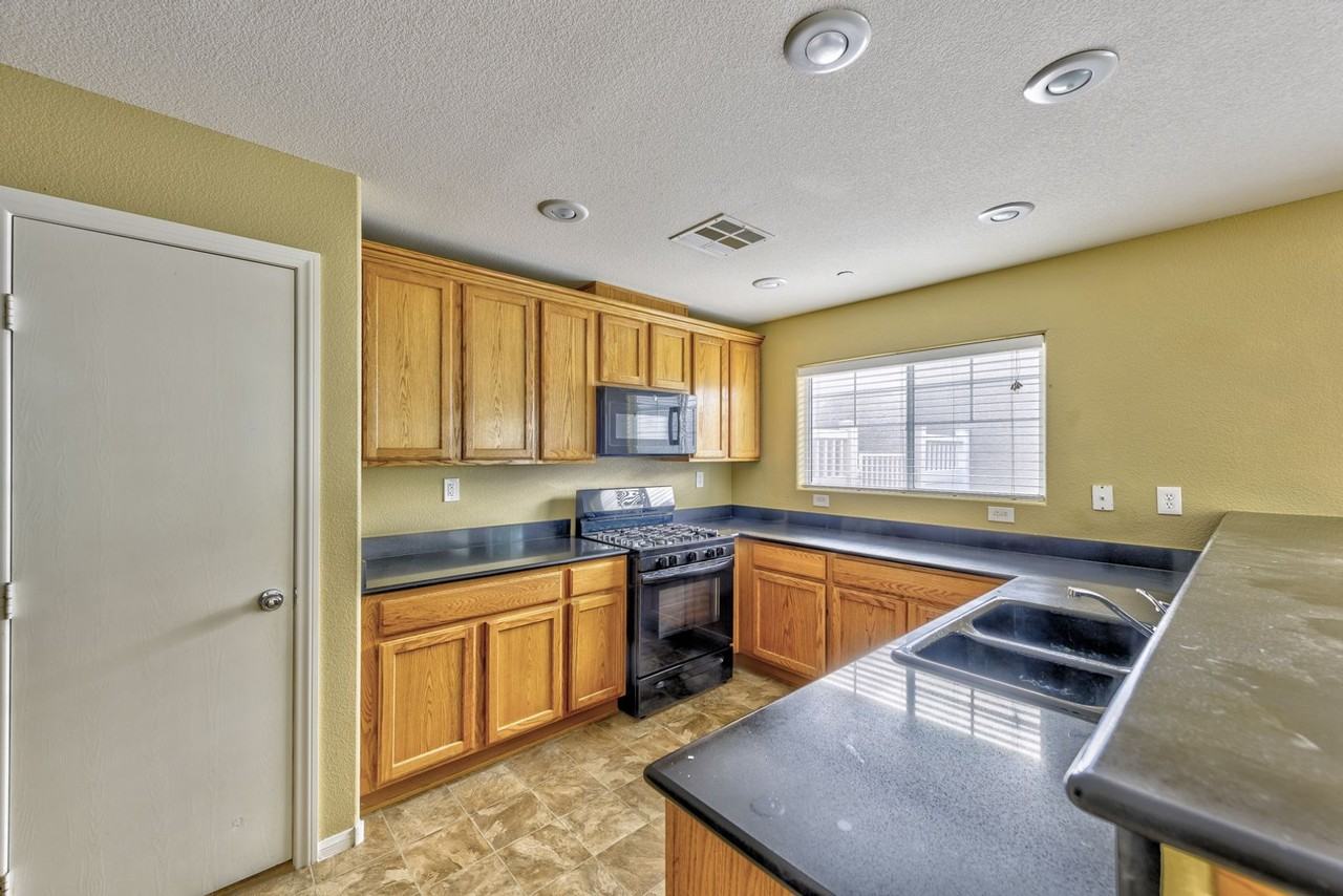 3164 Degas Tapestry Ave - Photo 4 of 14