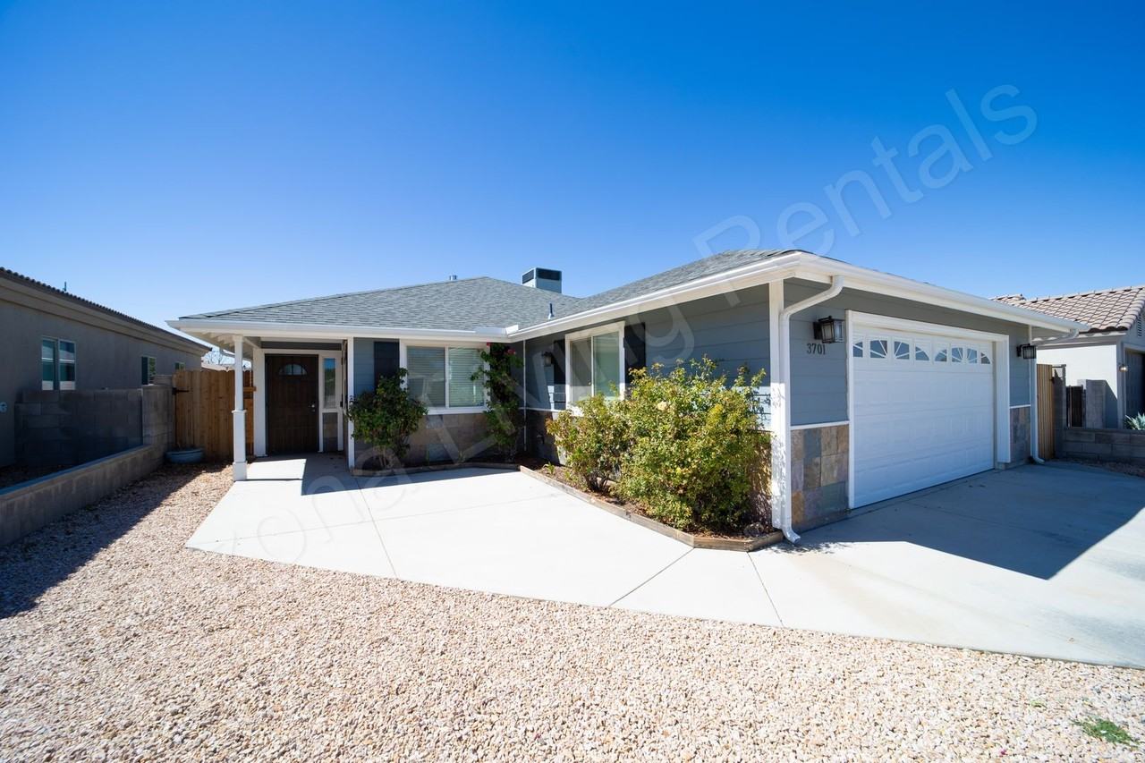 3701 N Lomita St - Photo 3 of 45