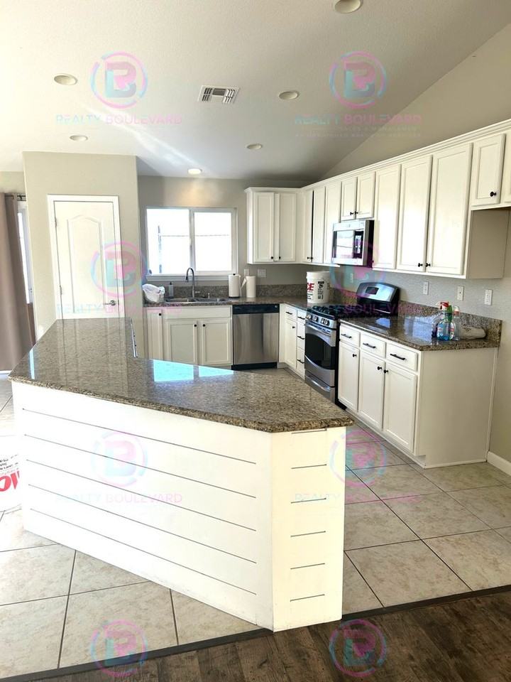 81 Snake River Way - Photo 2 of 12