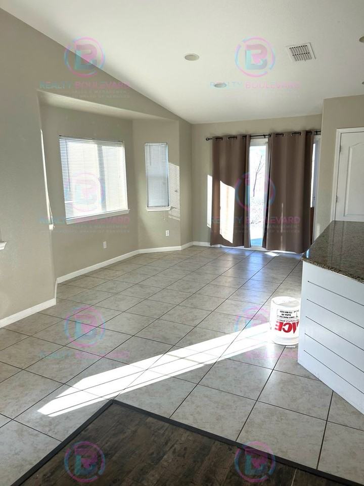 81 Snake River Way - Photo 4 of 12