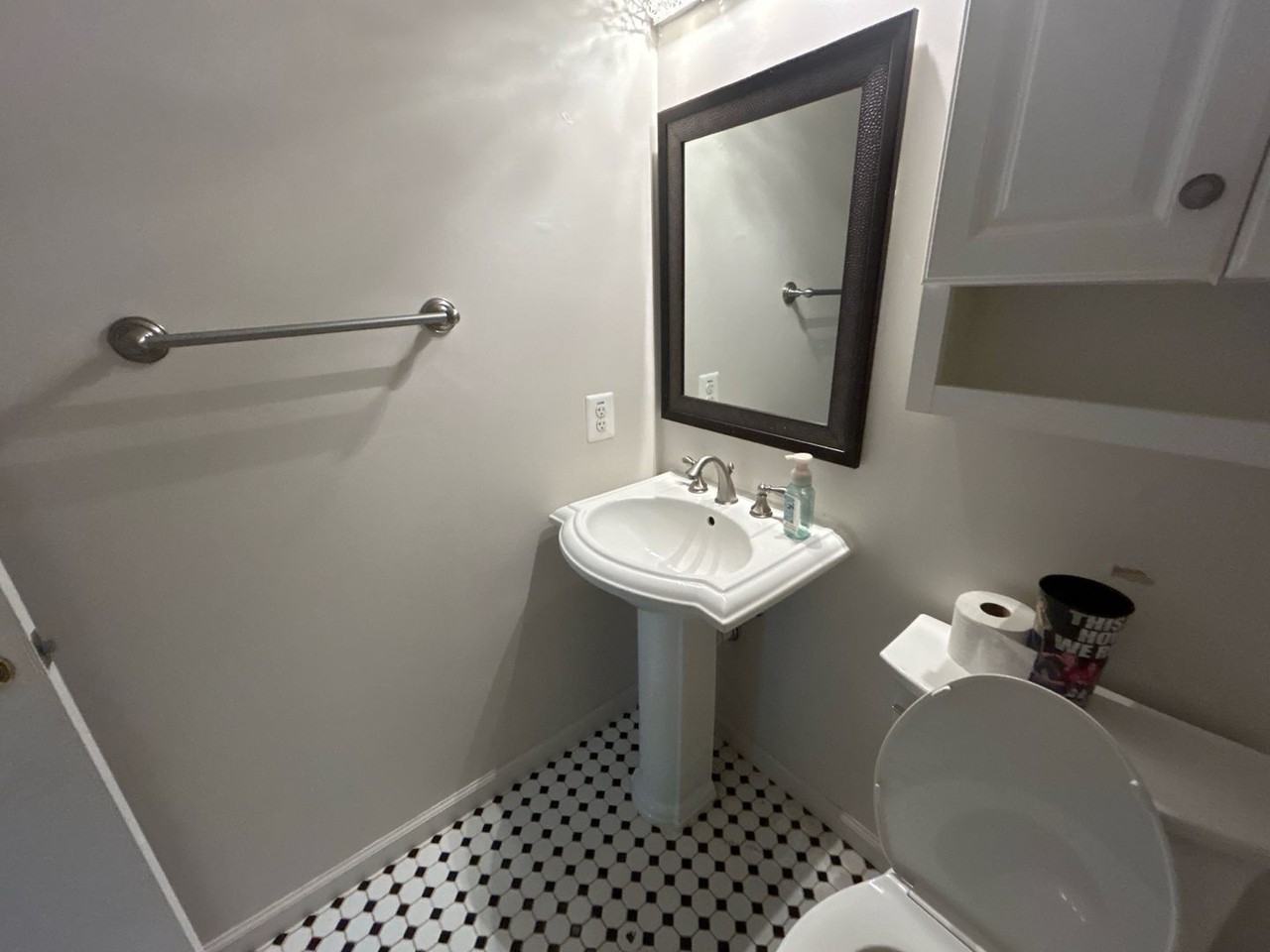 1239 Fairfax Ave - Photo 4 of 16