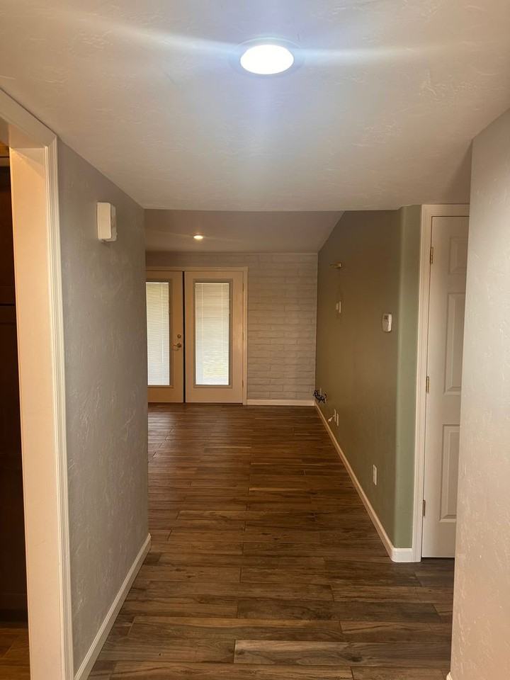 7221 E Brooks Dr - Photo 2 of 16