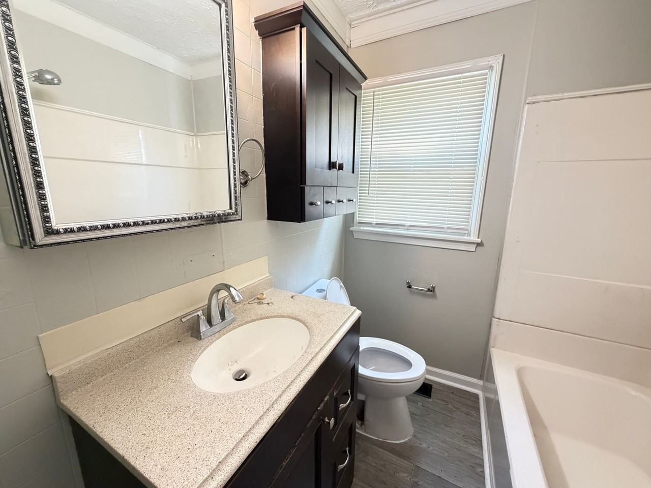 4111 Locust Ave - Photo 7 of 15