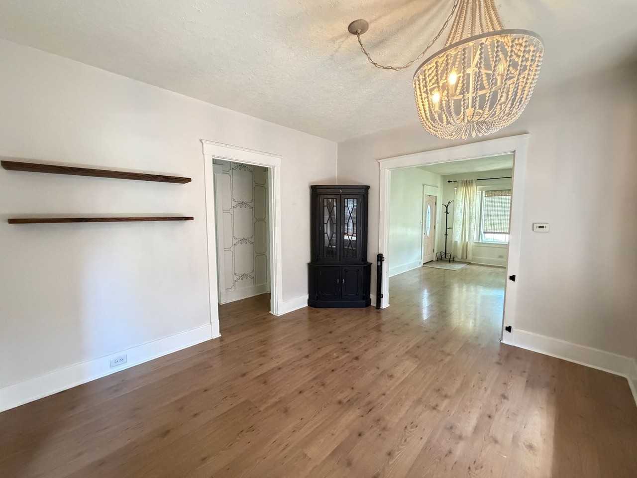 1739 Speed Ave - Photo 4 of 21