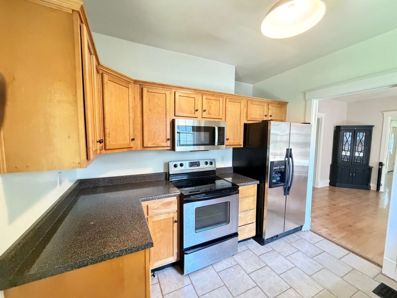 1739 Speed Ave - Photo 7 of 21