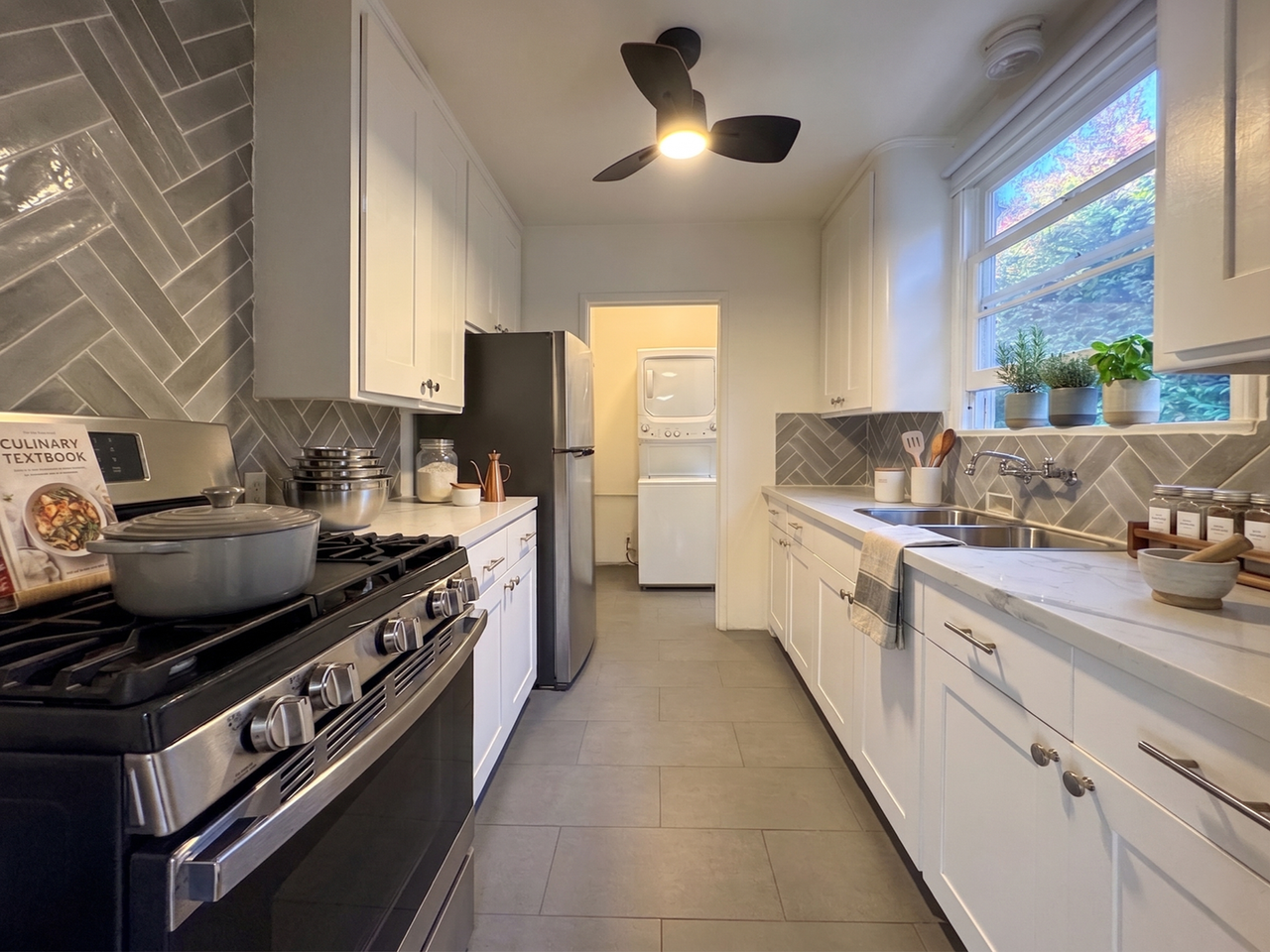 6143 W Olympic Blvd - Photo 2 of 8